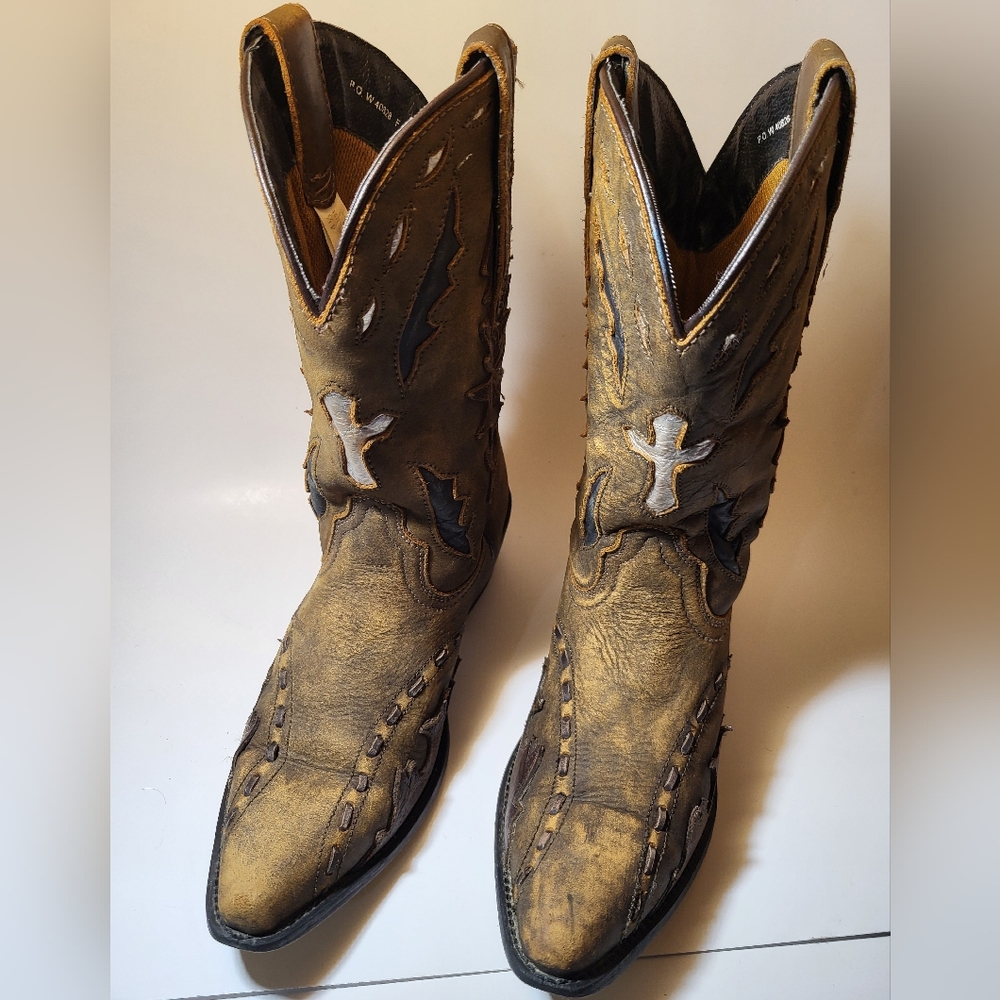 Dan post boots